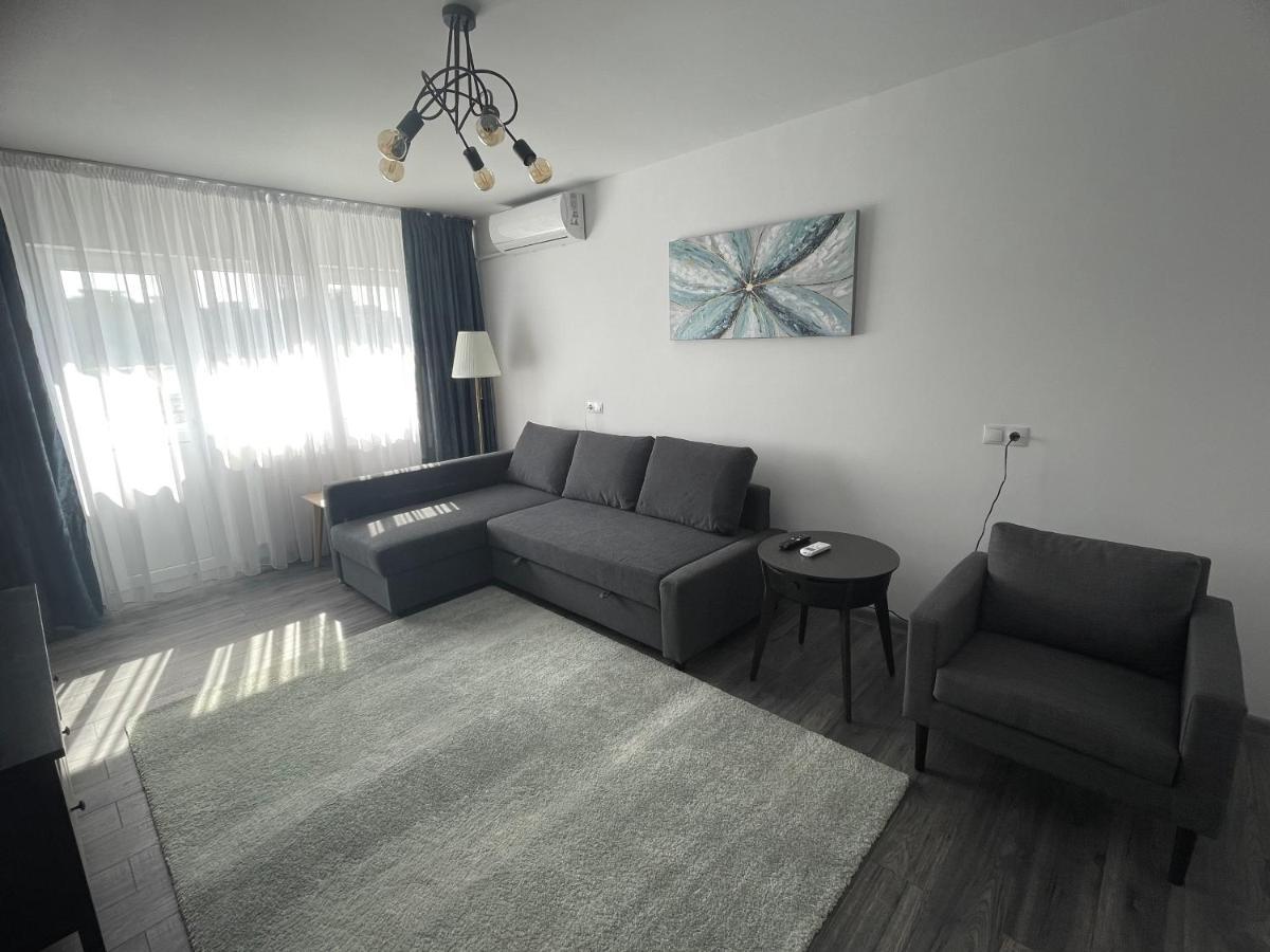 Vulcan Apartment Buzau Exterior photo